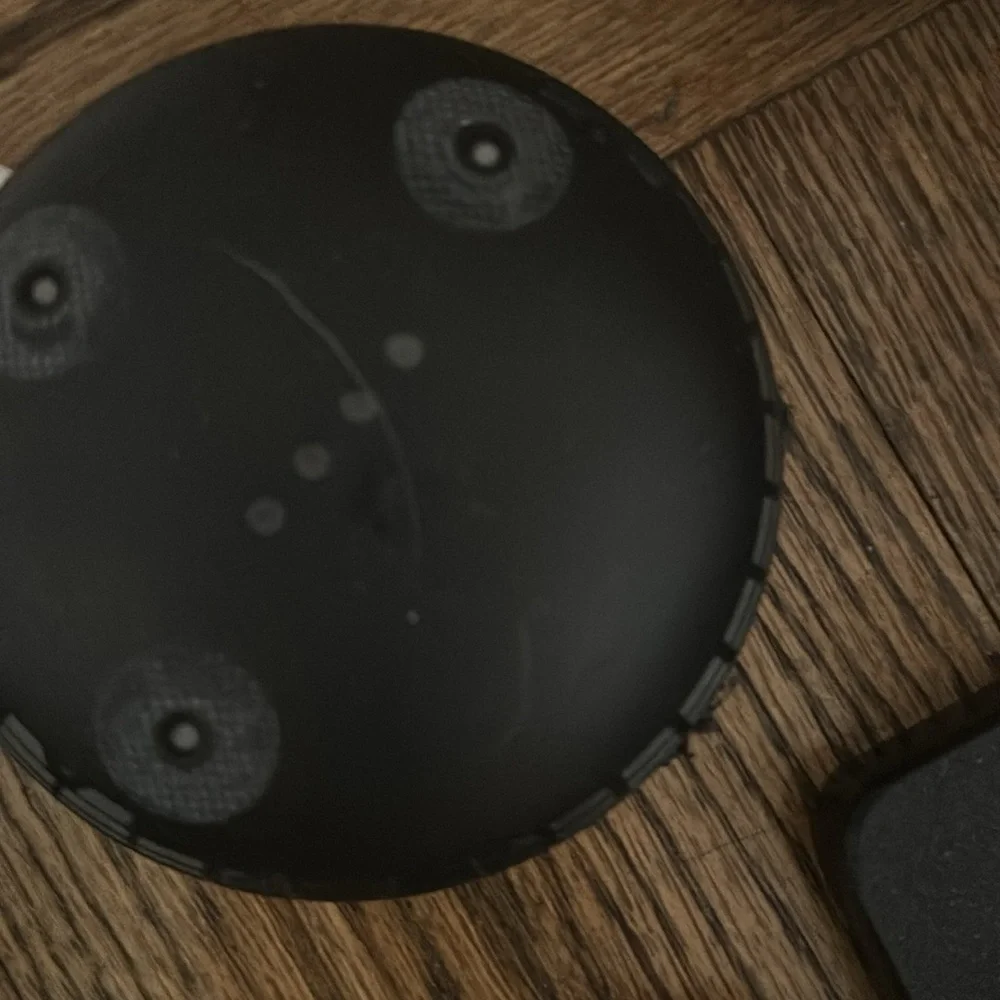 2 google home speakers